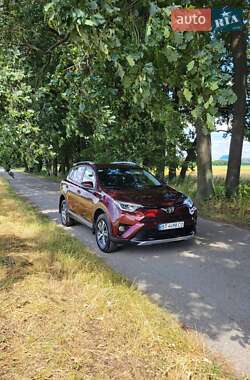 Позашляховик / Кросовер Toyota RAV4 2017 в Києві