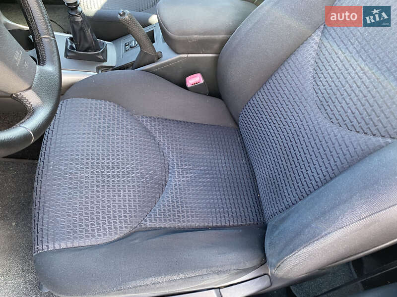 Внедорожник / Кроссовер Toyota RAV4 2006 в Запорожье
