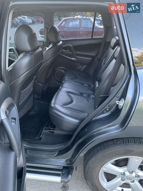 Внедорожник / Кроссовер Toyota RAV4 2006 в Днепре