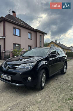 Внедорожник / Кроссовер Toyota RAV4 2013 в Черновцах