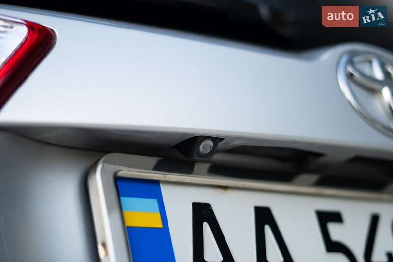 Внедорожник / Кроссовер Toyota RAV4 2015 в Киеве