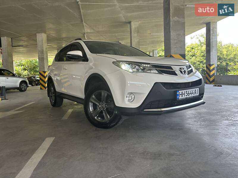 Toyota RAV4 2015