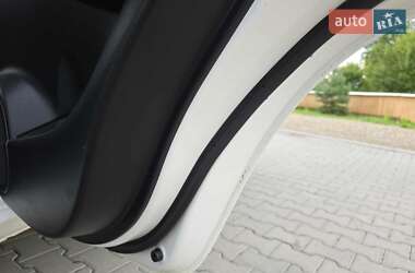 Внедорожник / Кроссовер Toyota RAV4 2011 в 