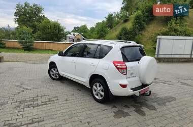 Внедорожник / Кроссовер Toyota RAV4 2011 в 