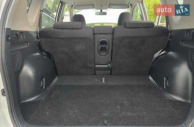 Внедорожник / Кроссовер Toyota RAV4 2011 в 
