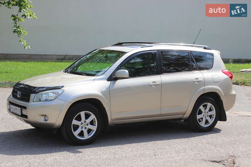 Внедорожник / Кроссовер Toyota RAV4 2007 в Днепре