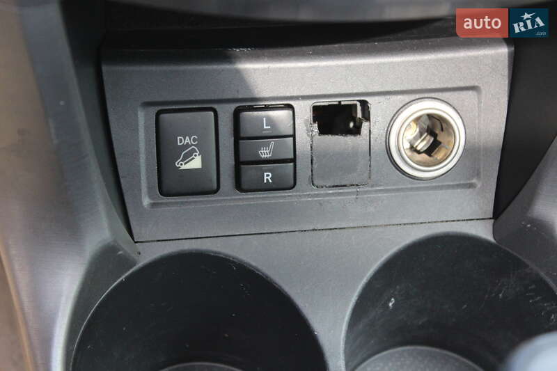 Внедорожник / Кроссовер Toyota RAV4 2007 в Днепре