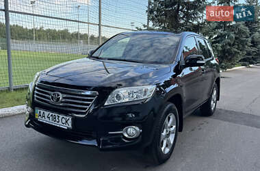 Внедорожник / Кроссовер Toyota RAV4 2011 в 
