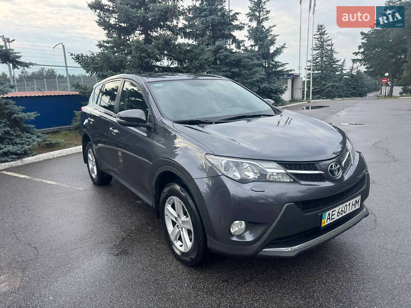 Внедорожник / Кроссовер Toyota RAV4 2014 в Киеве