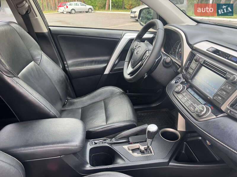Внедорожник / Кроссовер Toyota RAV4 2014 в Киеве