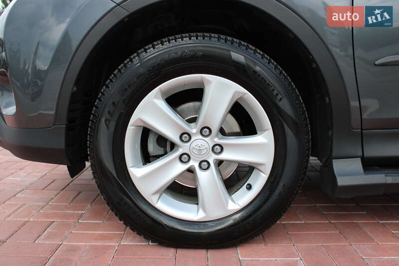Позашляховик / Кросовер Toyota RAV4 2014 в Черкасах
