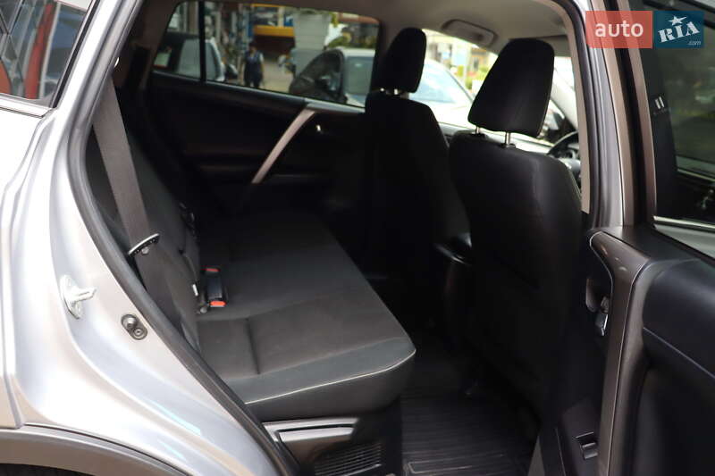 Позашляховик / Кросовер Toyota RAV4 2018 в Львові