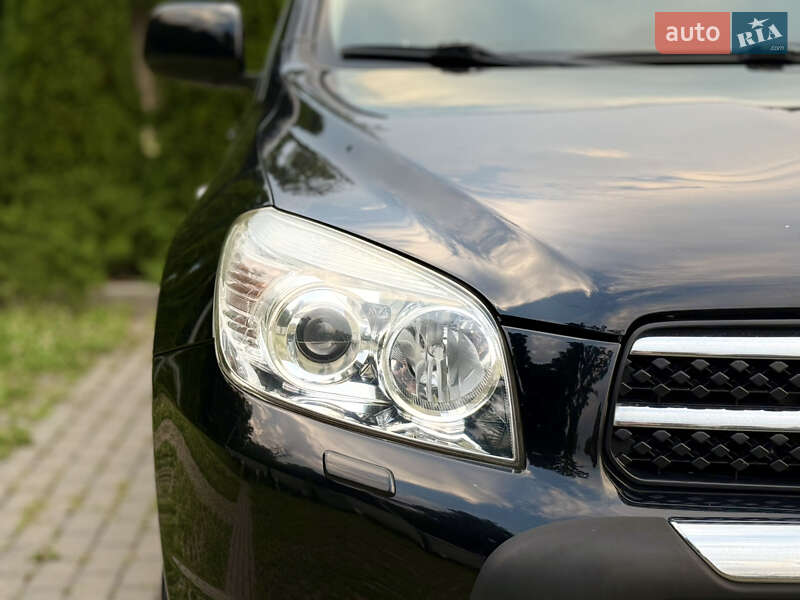 Позашляховик / Кросовер Toyota RAV4 2008 в Харкові