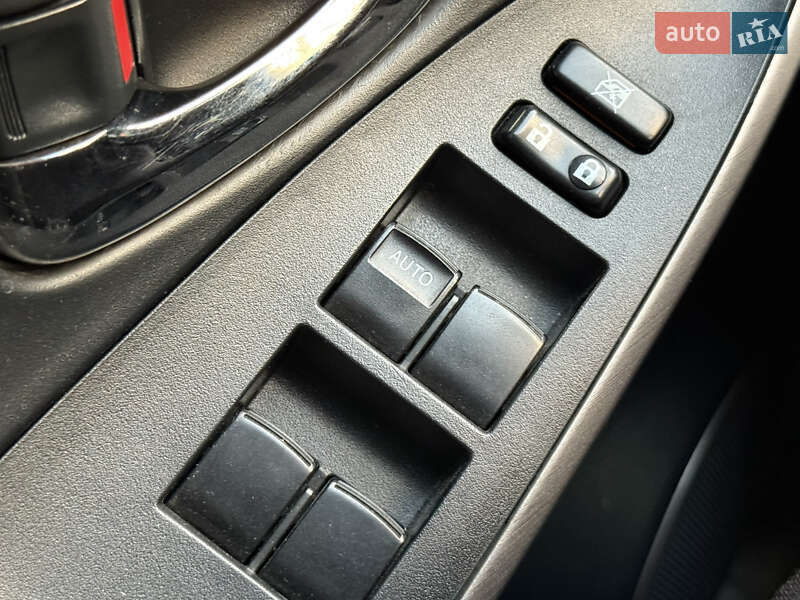 Позашляховик / Кросовер Toyota RAV4 2008 в Харкові