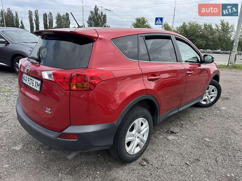 Внедорожник / Кроссовер Toyota RAV4 2015 в Киеве