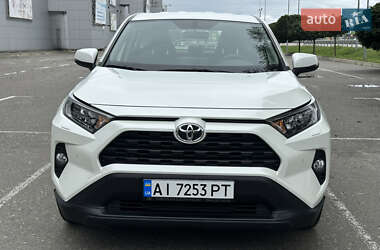 Внедорожник / Кроссовер Toyota RAV4 2021 в Киеве