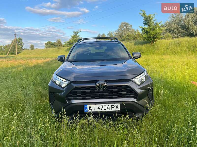 Позашляховик / Кросовер Toyota RAV4 2024 в Білопіллі