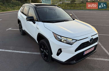 Позашляховик / Кросовер Toyota RAV4 2022 в Рівному