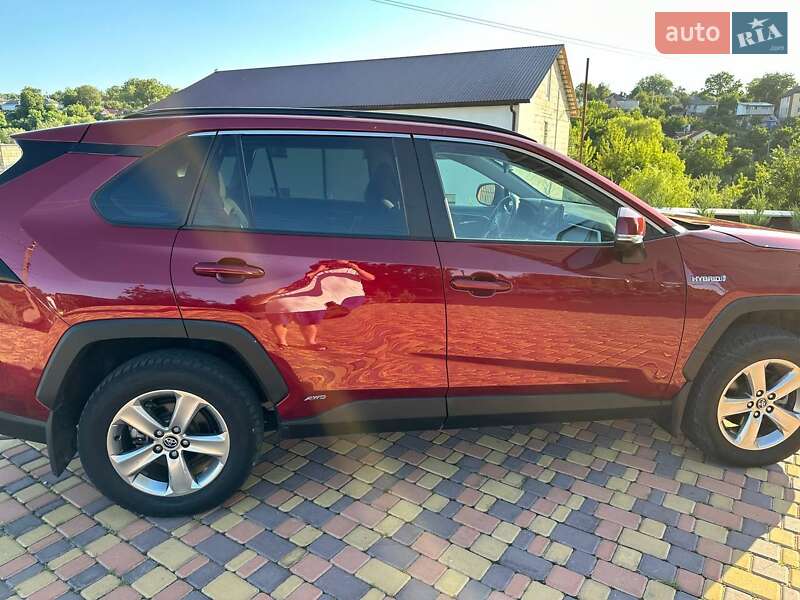 Позашляховик / Кросовер Toyota RAV4 2019 в Умані