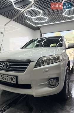 Внедорожник / Кроссовер Toyota RAV4 2010 в Черкассах