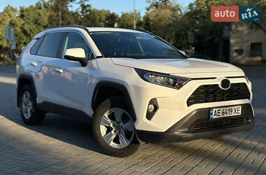 Внедорожник / Кроссовер Toyota RAV4 2019 в Днепре