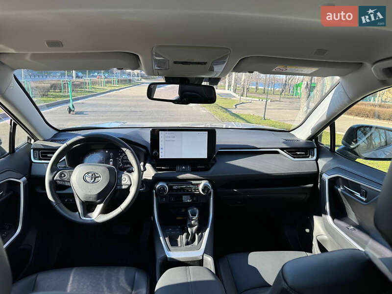 Внедорожник / Кроссовер Toyota RAV4 2022 в Киеве