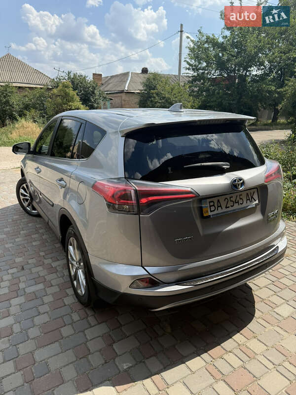 Позашляховик / Кросовер Toyota RAV4 2016 в Кропивницькому