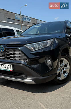 Внедорожник / Кроссовер Toyota RAV4 2021 в Киеве