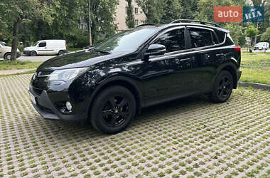 Позашляховик / Кросовер Toyota RAV4 2015 в Києві
