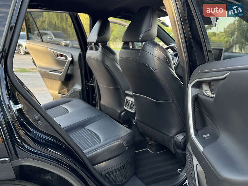 Внедорожник / Кроссовер Toyota RAV4 2020 в Александрие фото 16 Внедорожник / Кроссовер Toyota RAV4 2020 в Александрие