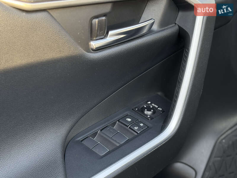 Внедорожник / Кроссовер Toyota RAV4 2020 в Александрие фото 25 Внедорожник / Кроссовер Toyota RAV4 2020 в Александрие