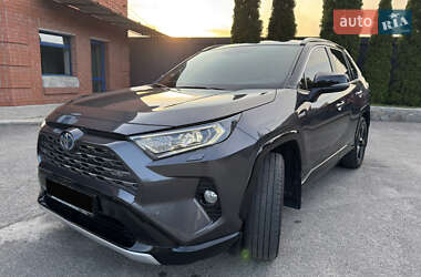Внедорожник / Кроссовер Toyota RAV4 2020 в Харькове