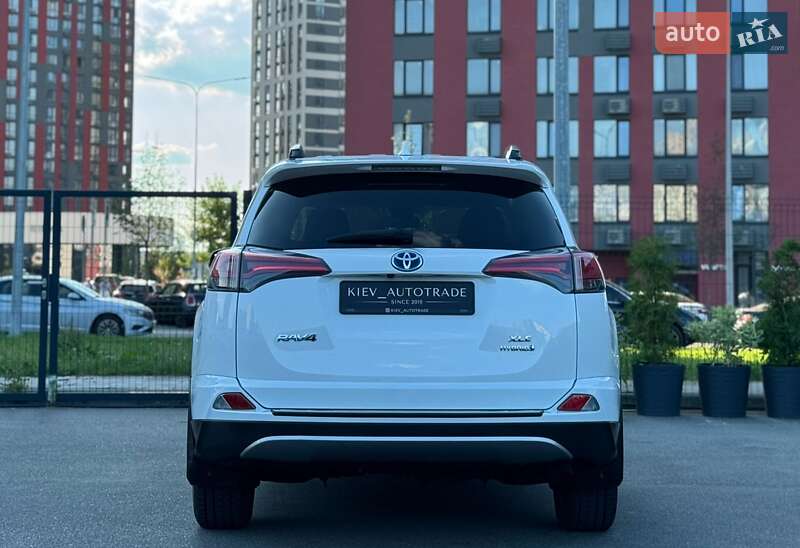 Позашляховик / Кросовер Toyota RAV4 2018 в Києві