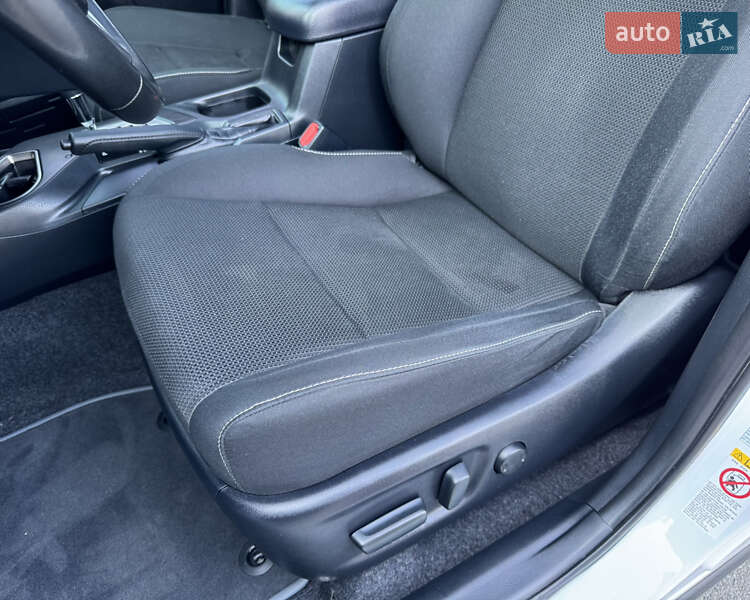 Позашляховик / Кросовер Toyota RAV4 2018 в Києві