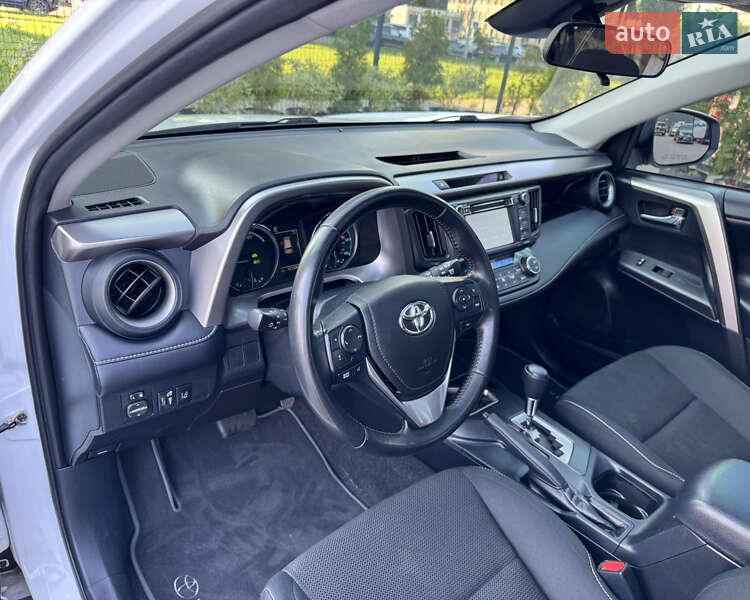 Позашляховик / Кросовер Toyota RAV4 2018 в Києві