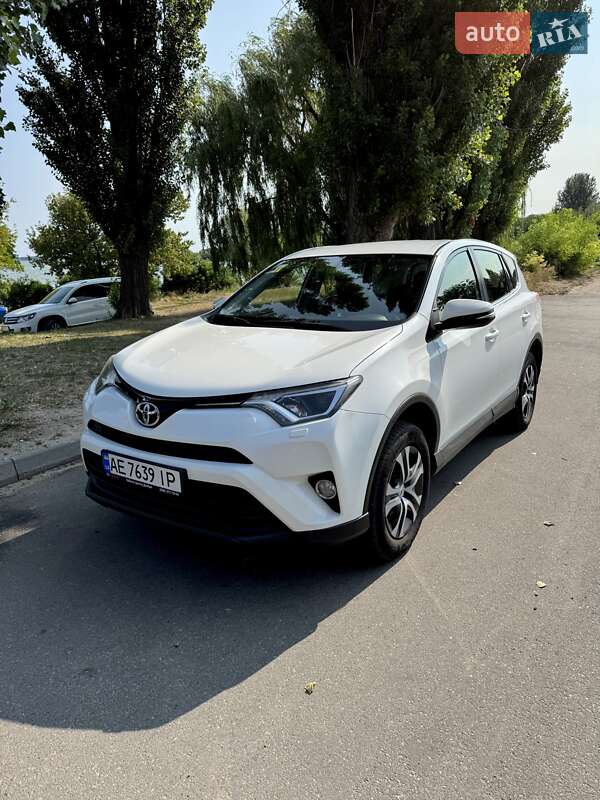 Внедорожник / Кроссовер Toyota RAV4 2018 в Верхнеднепровске фото 4 Внедорожник / Кроссовер Toyota RAV4 2018 в Верхнеднепровске