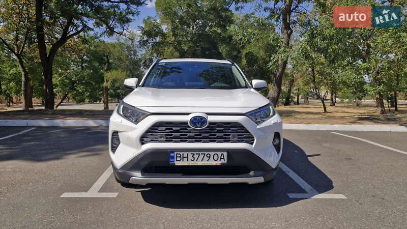Внедорожник / Кроссовер Toyota RAV4 2020 в Одессе фото 11 Внедорожник / Кроссовер Toyota RAV4 2020 в Одессе