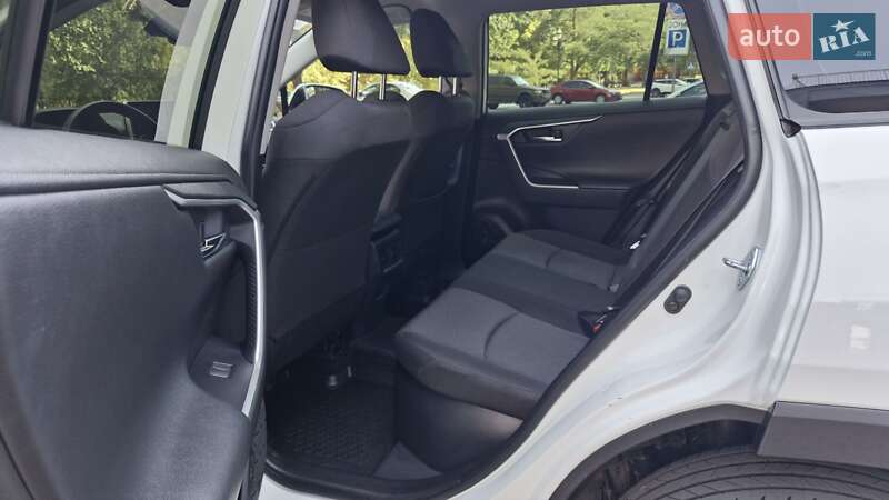Внедорожник / Кроссовер Toyota RAV4 2020 в Одессе фото 22 Внедорожник / Кроссовер Toyota RAV4 2020 в Одессе
