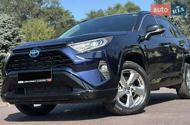 Внедорожник / Кроссовер Toyota RAV4 2021 в Днепре