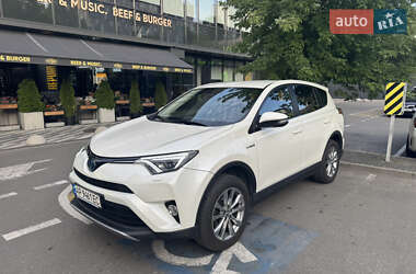 Внедорожник / Кроссовер Toyota RAV4 2018 в Киеве
