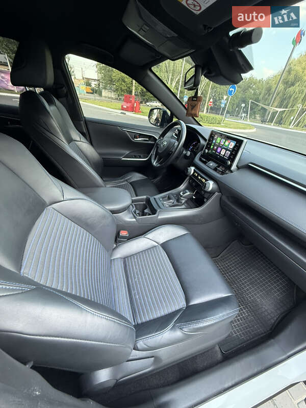 Позашляховик / Кросовер Toyota RAV4 2019 в Одесі