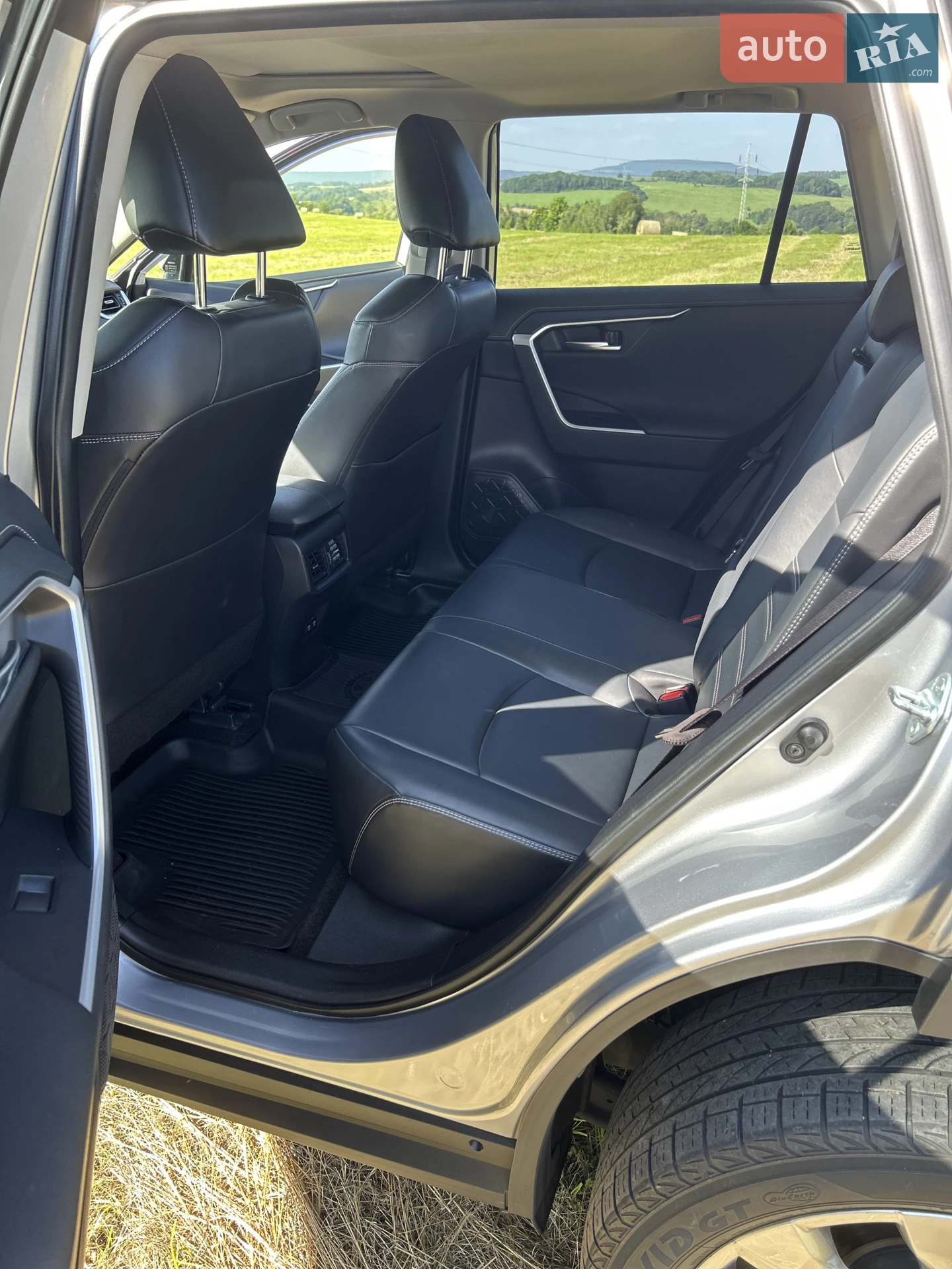 2019 Toyota RAV 4 - мініатюра 11