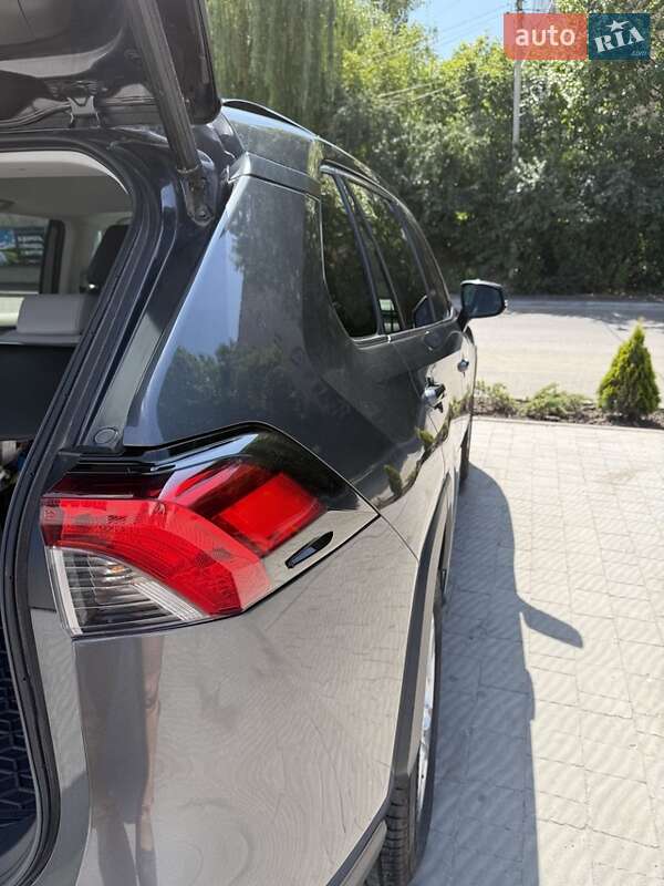 Позашляховик / Кросовер Toyota RAV4 2021 в Тернополі фото 4 Позашляховик / Кросовер Toyota RAV4 2021 в Тернополі