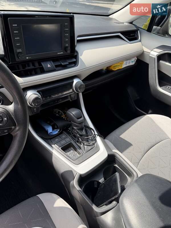 Позашляховик / Кросовер Toyota RAV4 2021 в Тернополі фото 11 Позашляховик / Кросовер Toyota RAV4 2021 в Тернополі