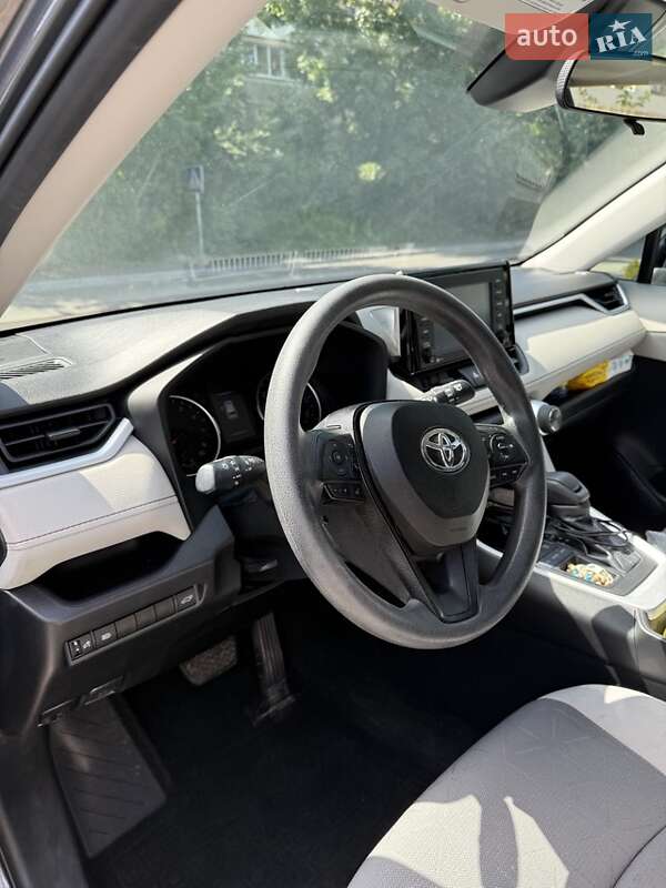 Позашляховик / Кросовер Toyota RAV4 2021 в Тернополі фото 12 Позашляховик / Кросовер Toyota RAV4 2021 в Тернополі