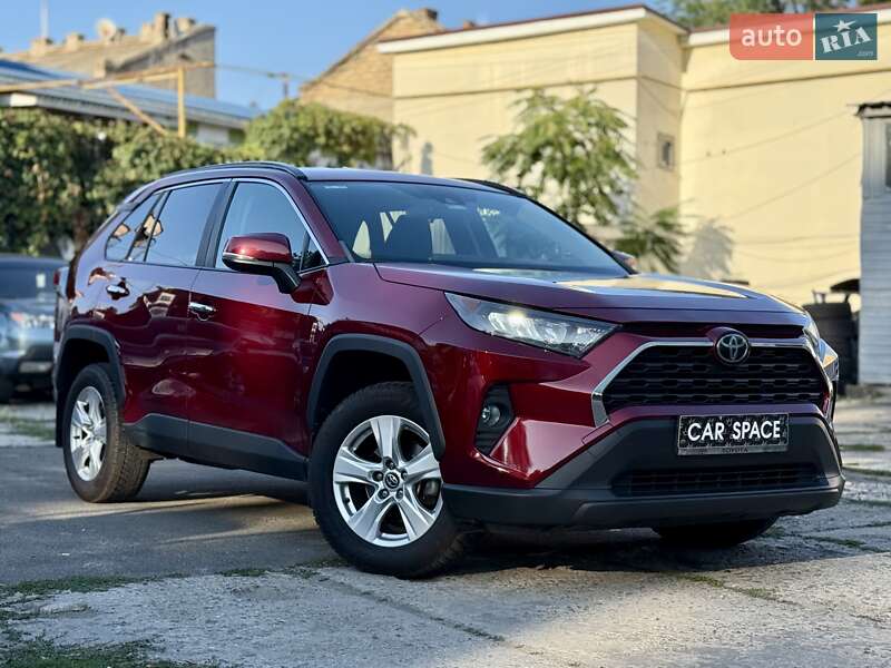 Позашляховик / Кросовер Toyota RAV4 2019 в Одесі