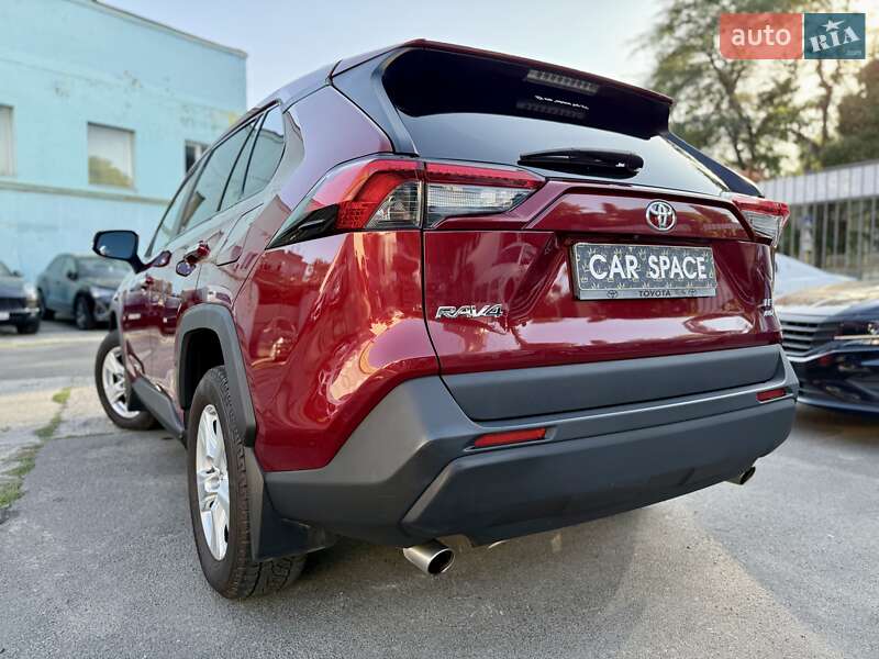 Позашляховик / Кросовер Toyota RAV4 2019 в Одесі