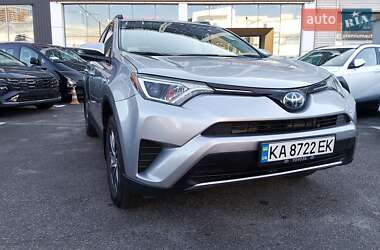 Внедорожник / Кроссовер Toyota RAV4 2018 в Киеве
