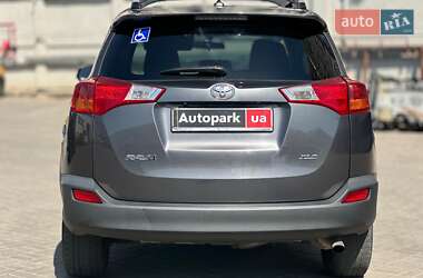 Внедорожник / Кроссовер Toyota RAV4 2013 в 