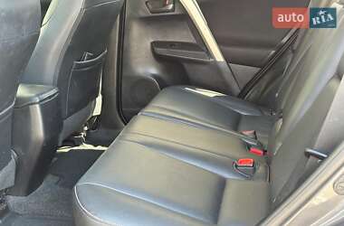 Внедорожник / Кроссовер Toyota RAV4 2013 в 